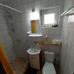 Quarto em Acomodações Particulares Azyl Gaska *